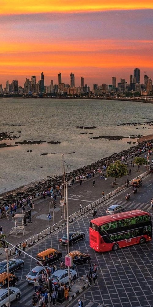 Local transport in Mumbai