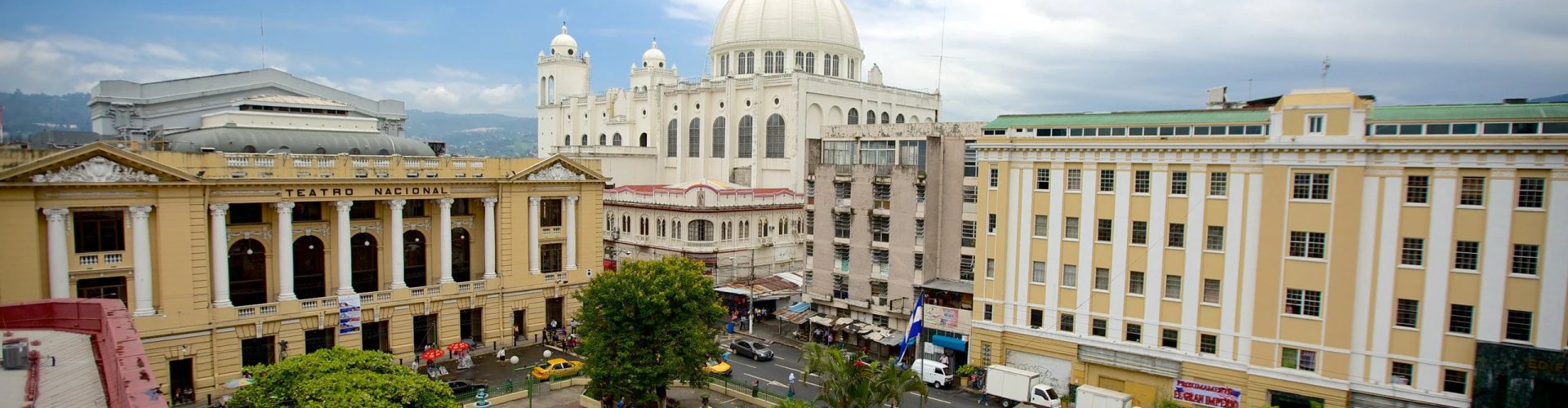 San Salvador street view landscape