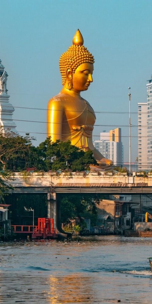 Local street in Bangkok, TH